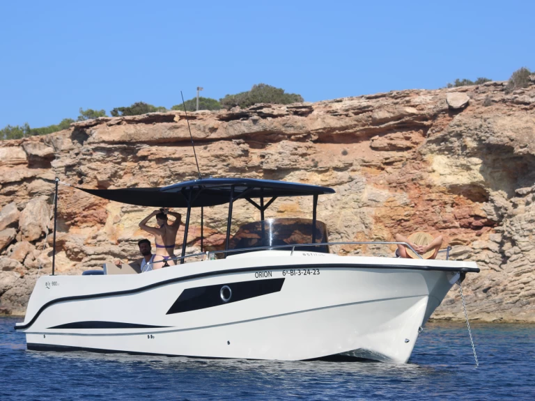 Motorboot mit oder ohne Skipper Astilux mieten in Sant Antoni de Portmany