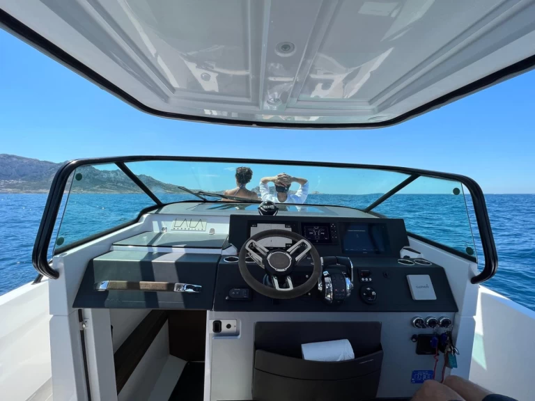 Vermietung Motorboot Axopar mit Führerschein