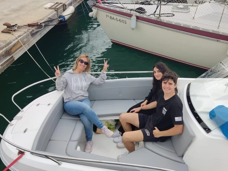 Ein Remus 525 SC mieten in Roda de Barà