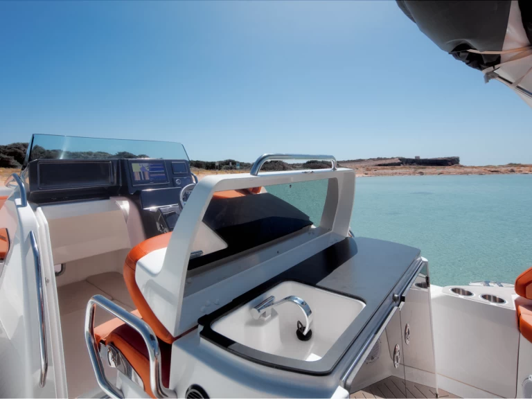 Zodiac Medline 9 mieten Marina Ibiza