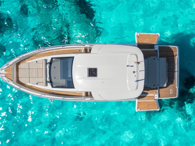 Vermietung Motorboot Jeanneau mit Führerschein