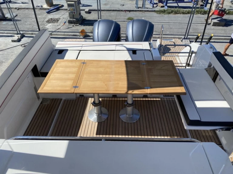 Motorboot mieten in Port des Marines de Cogolin - Jeanneau Cap Camarat 10.5 WA