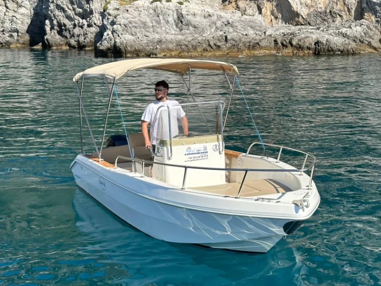 Motorboot mieten in Maiori zum besten Preis