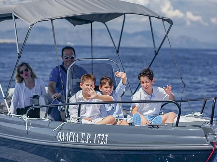 Ein Karel Ithaca 550 mieten in Rhodos