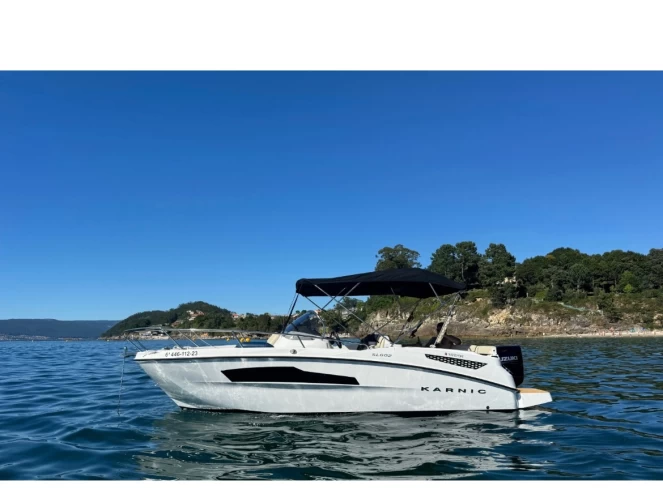Ein Karnic SL602 mieten in Porto Deportivo Sanxenxo