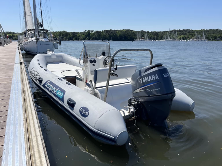 Vermietung Schlauchboot Capelli mit Führerschein