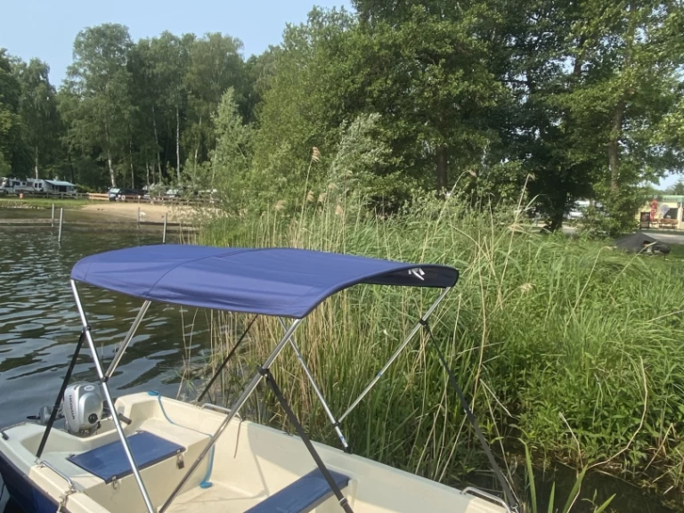 Hausboot mit oder ohne Skipper Tagescharter mieten in Waren (Müritz)