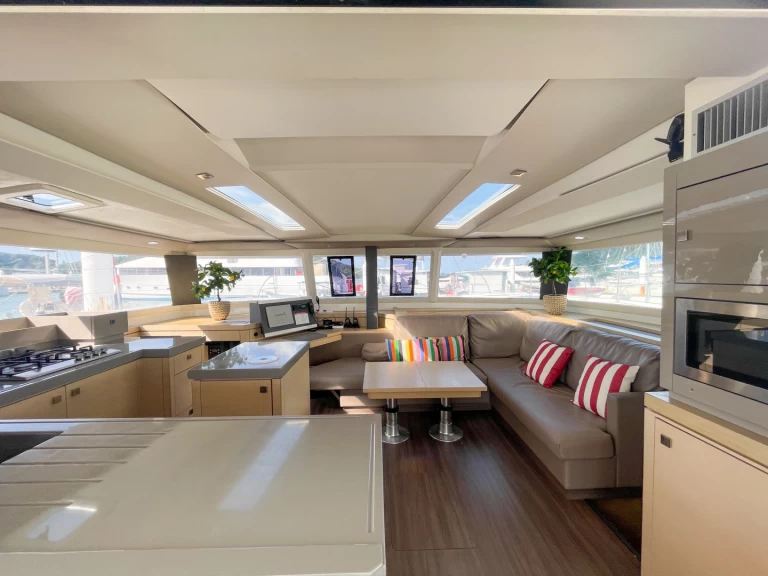 Bootsverleih Fountaine Pajot Saona 47 Ao Po Samboat