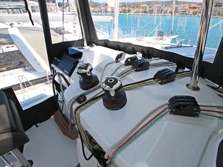 Ein Lagoon Lagoon 43 mieten in Rogoznica