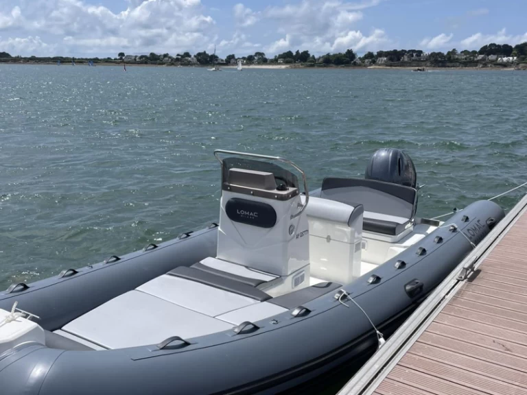 Vermietung Schlauchboot Lomac mit Führerschein