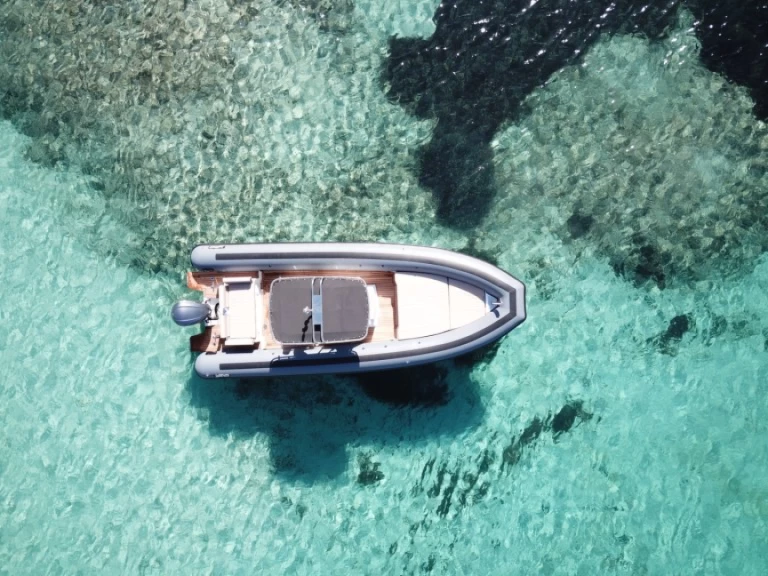 Schlauchboot mit oder ohne Skipper Sea Water mieten in Bonifacio