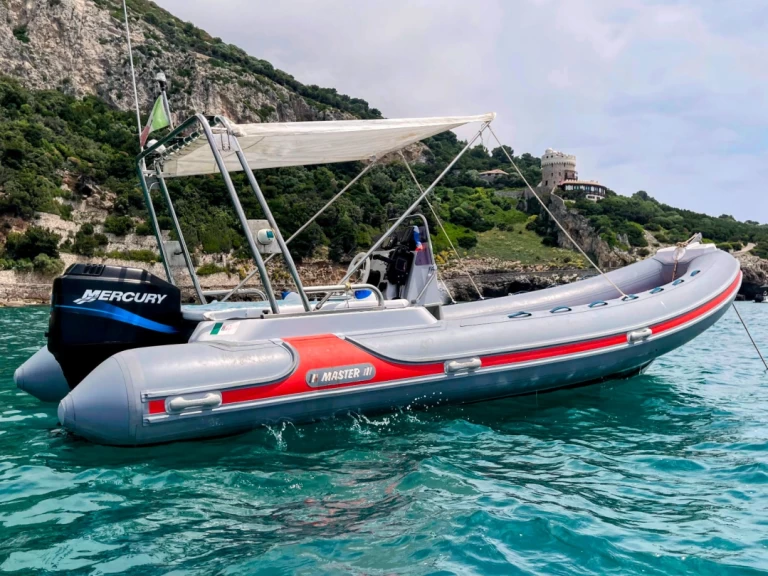 Ein Master Master 660 OPEN mieten in Terracina