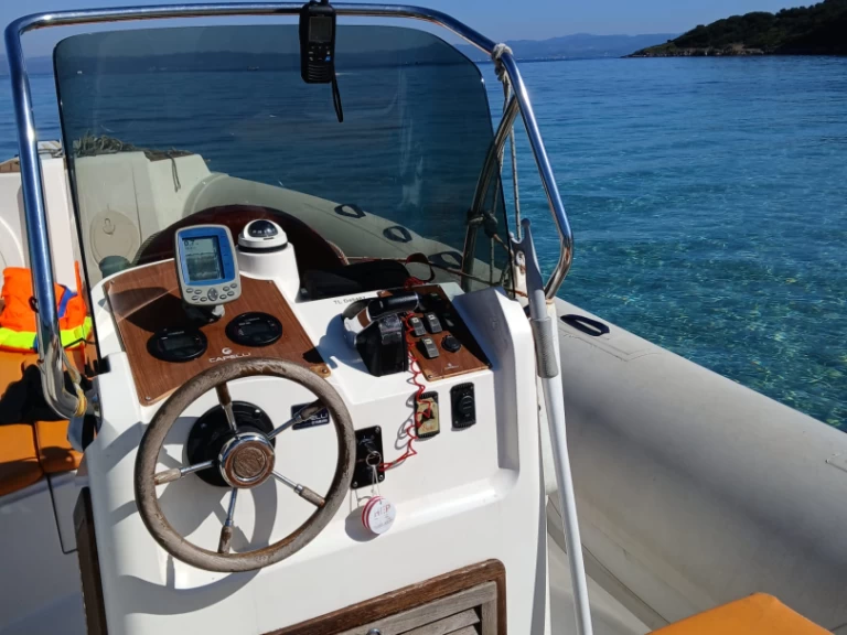 Schlauchboot mieten in Hyères - Capelli Capelli 770 Luxe