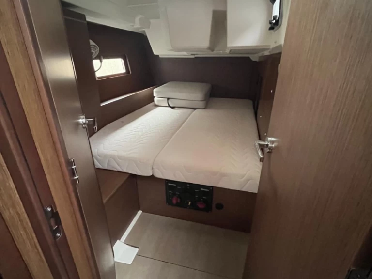 Segelboot mit oder ohne Skipper Bénéteau mieten in Furnari