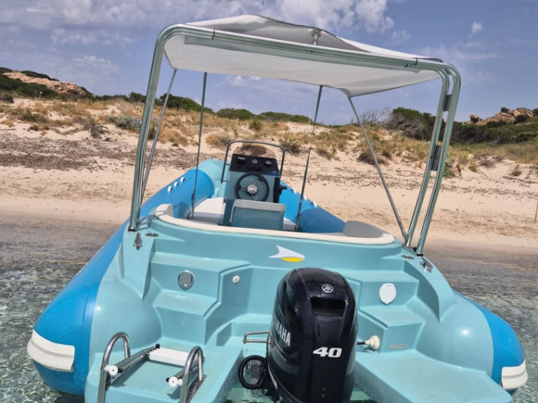 Schlauchboot mieten in Arzachena zum besten Preis