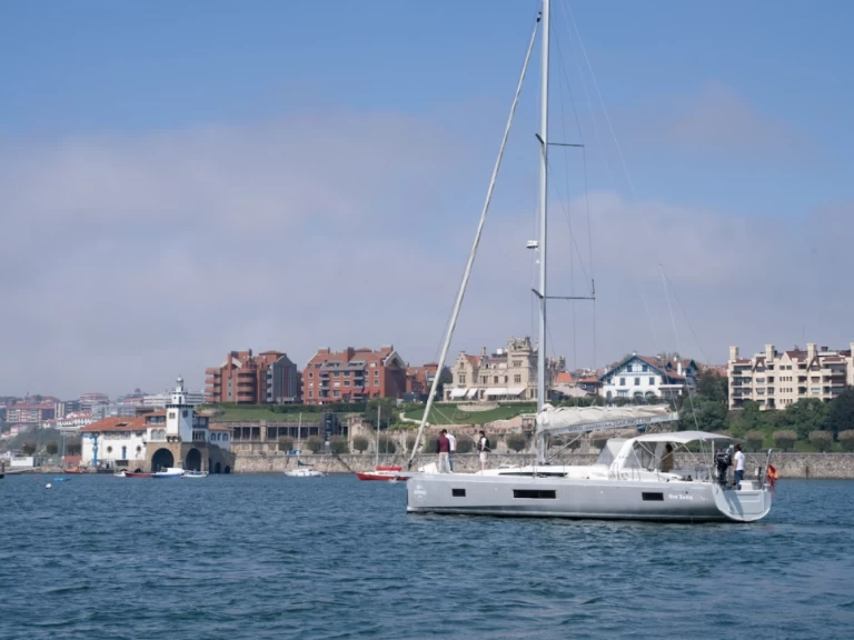YachtCharter in Getxo - Bénéteau Oceanis 51.1 auf SamBoat