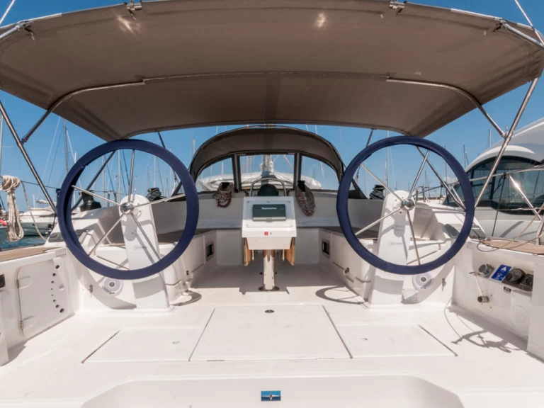 Bavaria Cruiser 46 mieten Álimos