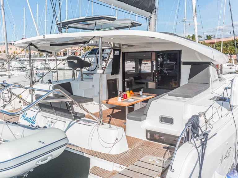 Katamaran mit oder ohne Skipper Lagoon mieten in Furnari