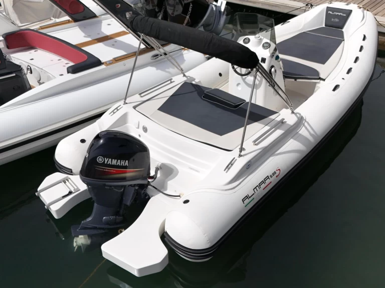 Vermietung Schlauchboot Almarine mit Führerschein