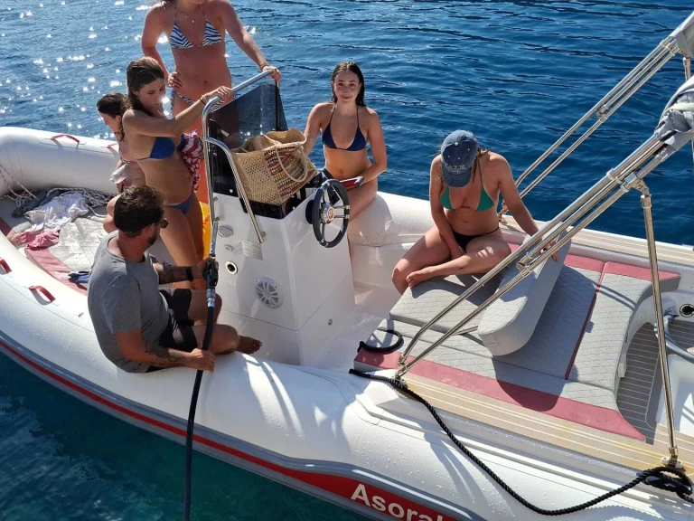 Vermietung Schlauchboot Marel mit Führerschein