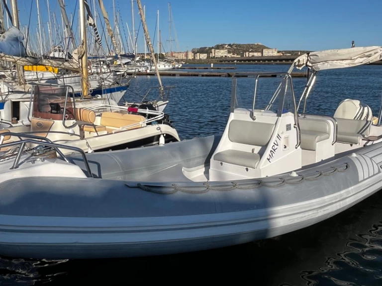 Ein Sacs Madras 750 mieten in Cagliari