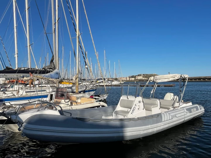 Boot mieten Cagliari günstig Madras 750