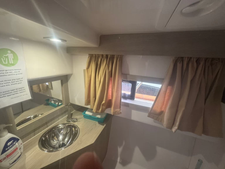 Motorboot mit oder ohne Skipper Mimi mieten in Sorrent