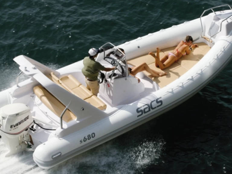 Boot mieten Kornić günstig Sacs 680