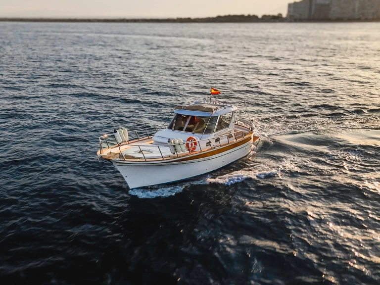 Ein Fratelli Aprea Sorrento 32 Semi Cabinato mieten in Platja d'Aro