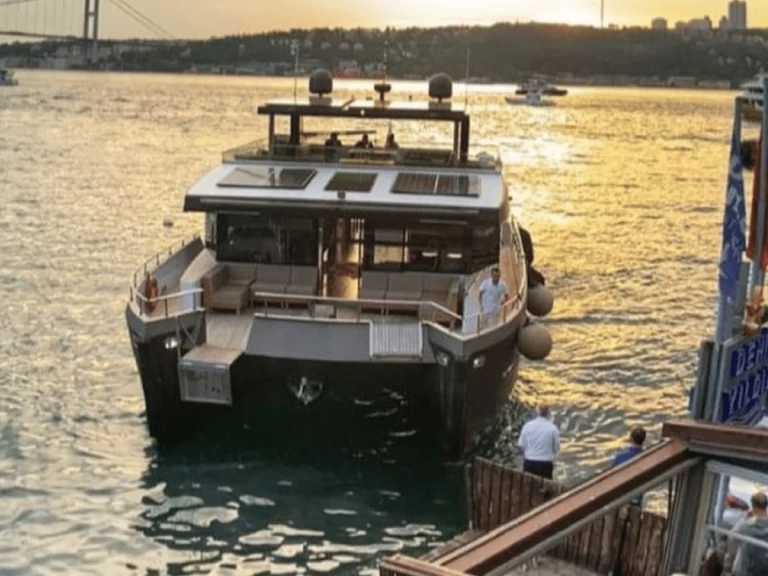 Katamaran mieten in Torba zum besten Preis