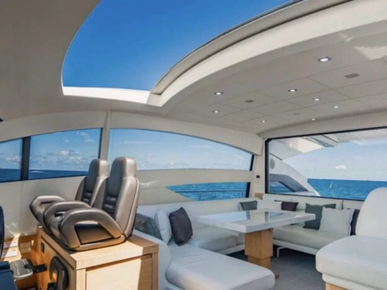 Motorboot mieten in Antibes zum besten Preis