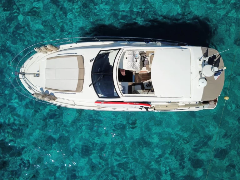 YachtCharter in Juan-les-Pins - Prestige Prestige 390 S auf SamBoat