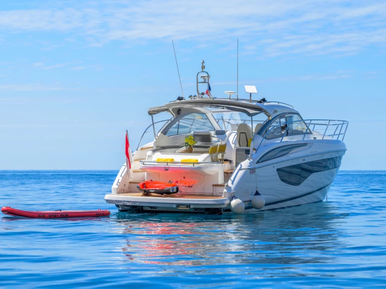 Motorboot mit oder ohne Skipper Princess mieten in Monaco-Ville