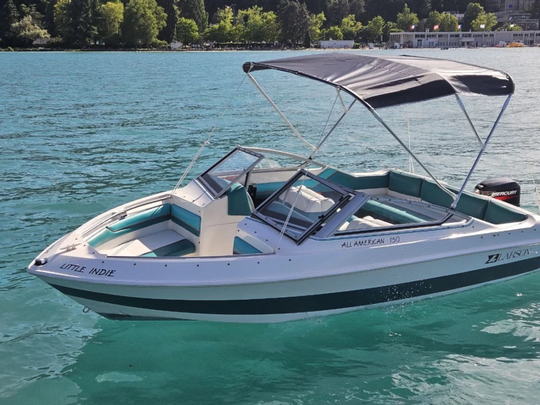 Motorboot mit oder ohne Skipper Larson mieten in Annecy