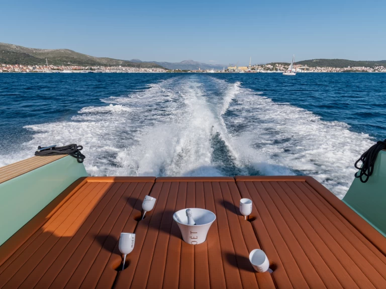 Ein  Felix 37 mieten in Split