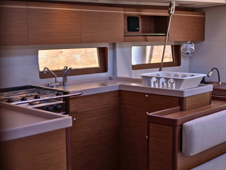 YachtCharter in Furnari - Bénéteau Oceanis 51.1 auf SamBoat