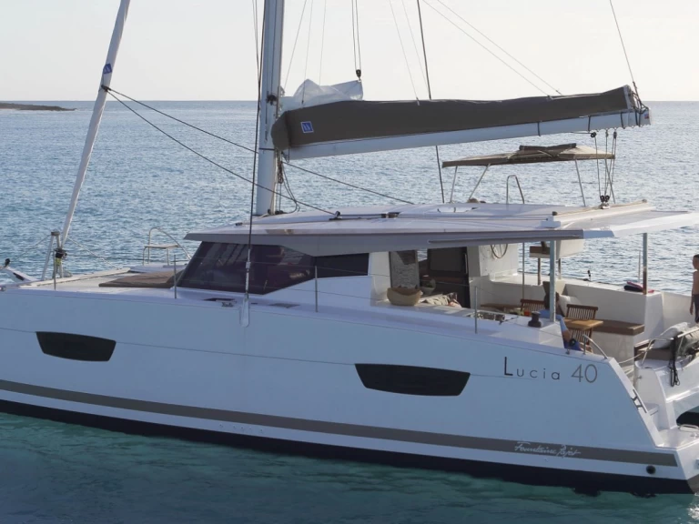 Bootsverleih Fountaine Pajot Lucia 40 Saint-Raphaël Samboat