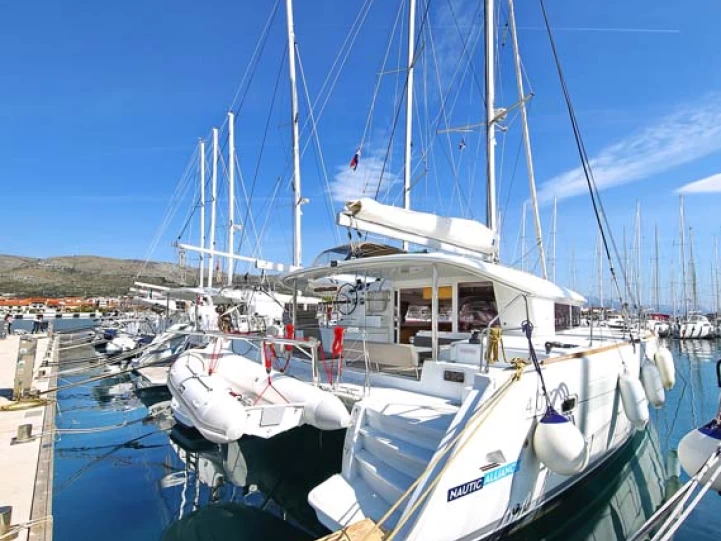Boot mieten Trogir günstig Lagoon 400 S2