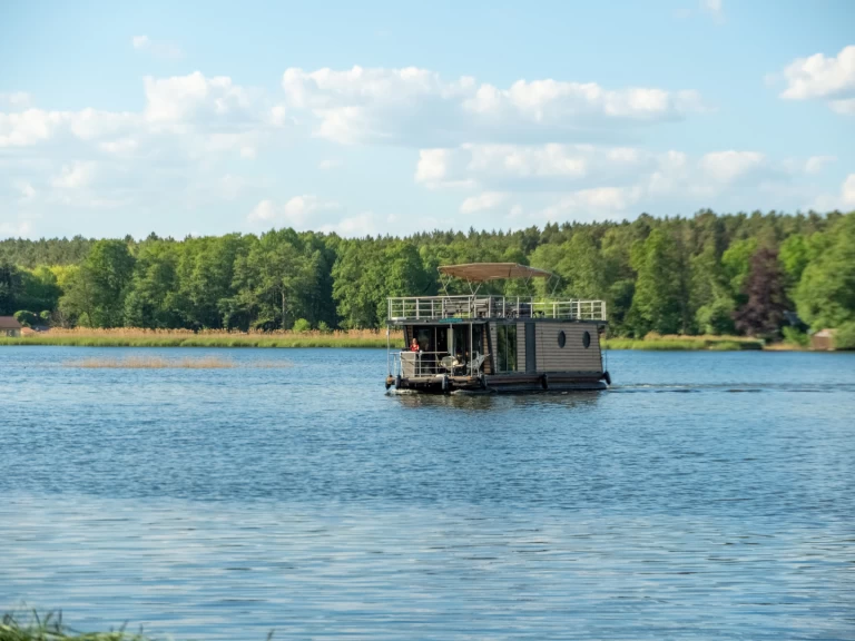 Bootsverleih WOMA Woma D13 Fürstenberg/Havel Samboat