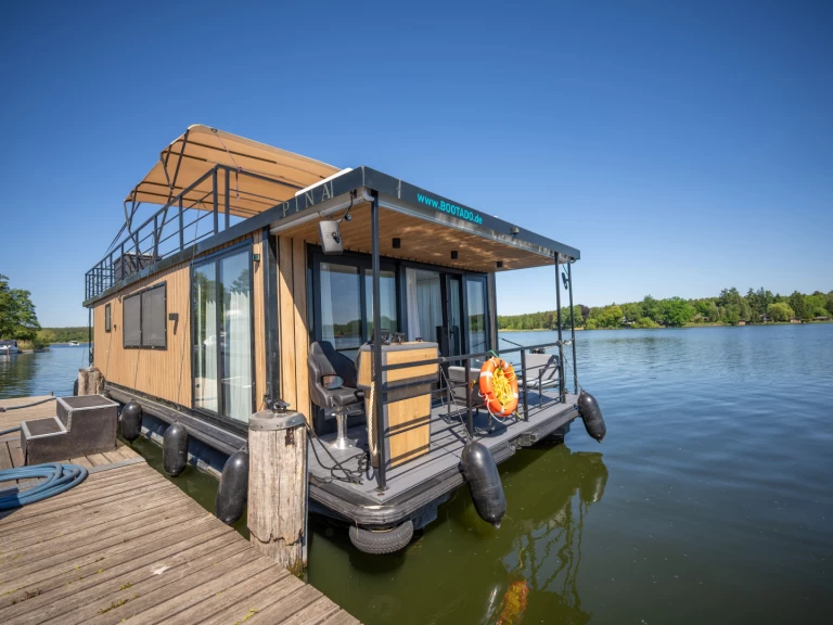 Ein WOMA Woma D13 mieten in Fürstenberg/Havel