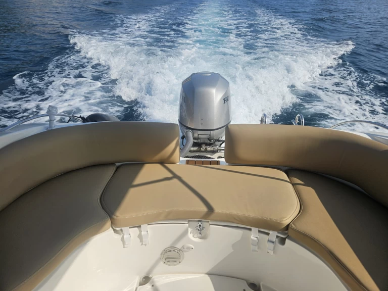 Motorboot mieten in Orašac zum besten Preis