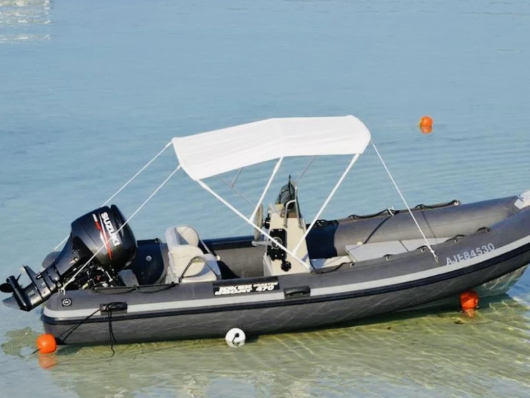 Schlauchboot mieten in Santa Giulia zum besten Preis