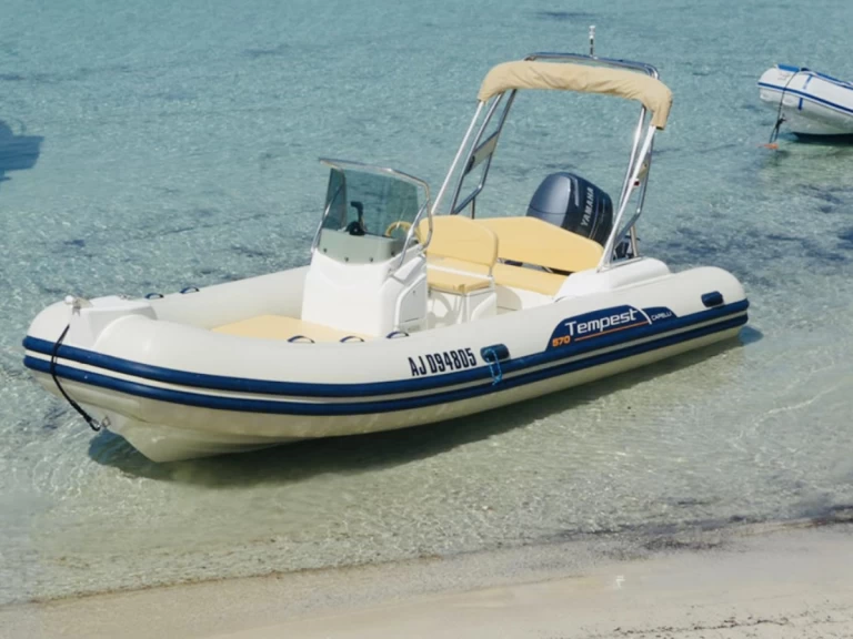 Bootsverleih Capelli Tempest 570 Santa Giulia Samboat