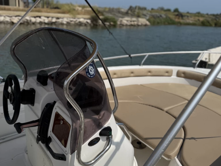 Motorboot mit oder ohne Skipper Ranieri mieten in Carnon-Plage