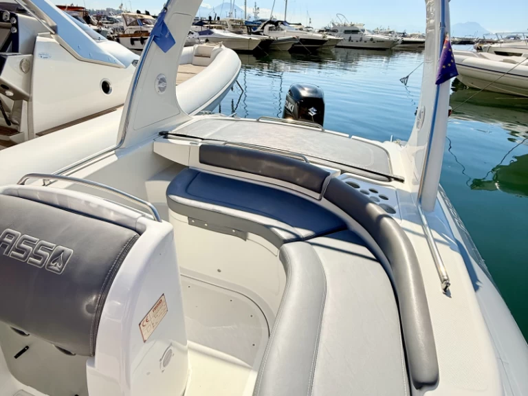 Ein Asso CHARISMA PASSIONE mieten in Porto di Mergellina