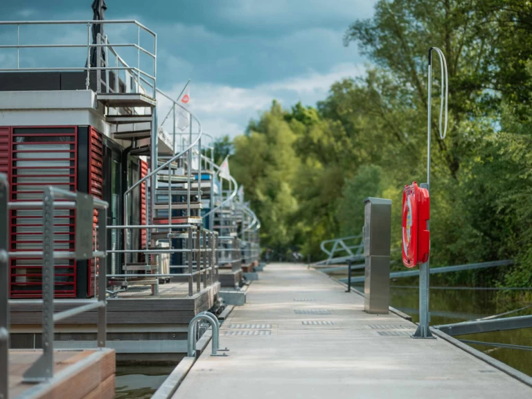 FLOATING 44 mieten Höxter