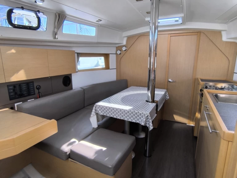 Boot mieten Les Sables-d'Olonne günstig Oceanis 35