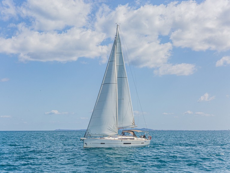 Boot mieten Furnari günstig Dufour 520 Grand Large
