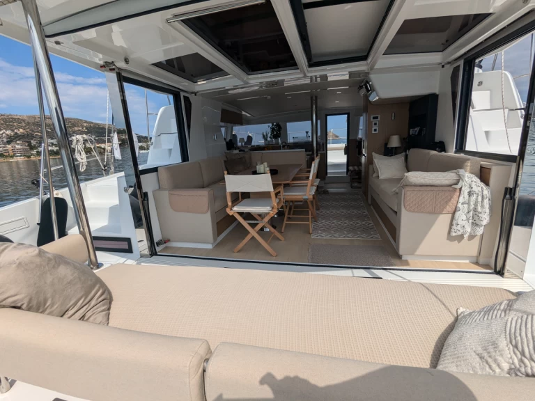 YachtCharter in Lavrion - Bali Bali 4.2 open space Onwer's version auf SamBoat