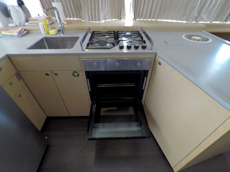 Bootsverleih Lagoon Lagoon 52 F Šibenik Samboat